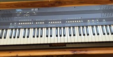 VINTAGE SIEL MK 610 SYNTHESIZER KEYBOARD. NICE CONDITION. TESTED WORKING.