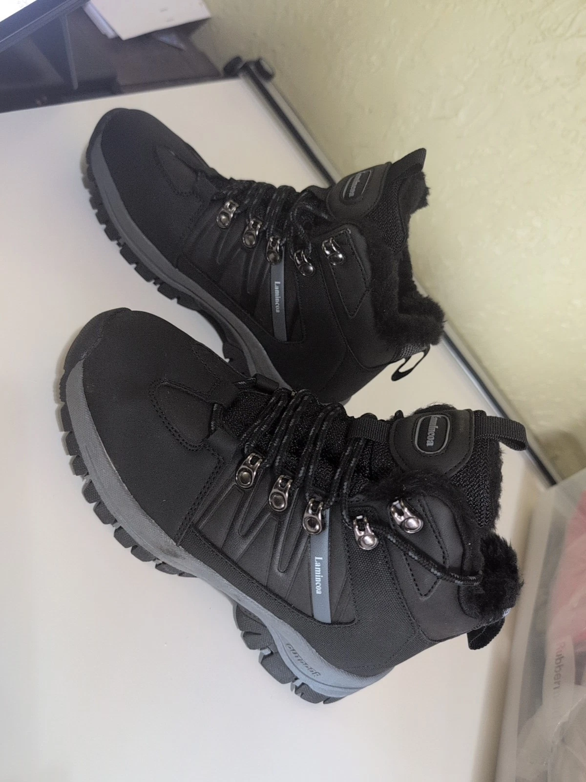 Lamincoa Mens Sz 5 Black Water Resistant Winter Hiking Boots Nonslip NWT