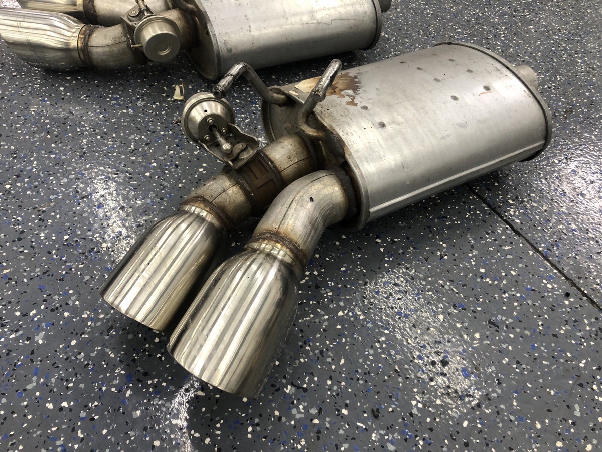 Camaro 2010~2015 純正マフラーリアピース 2010-2015 Camaro SS ZL1 1LE OEM Exhaust Mufflers Variable