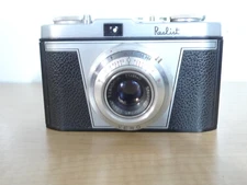 Vintage Realist 35 Camera Made in Germany 35mm W/ Leather Case