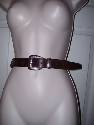 FOSSIL genuine leather solid belt size S 29” around your waist 1.5” wide Fossil | Accessories | Fossil Genuine Leather Solid Belt  main image 3