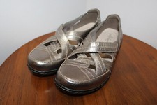 CLARKS COLLECTION WOMENS CHEYN TULIP LOAFERS LEATHER GOLD METALLIC SIZE 7W US