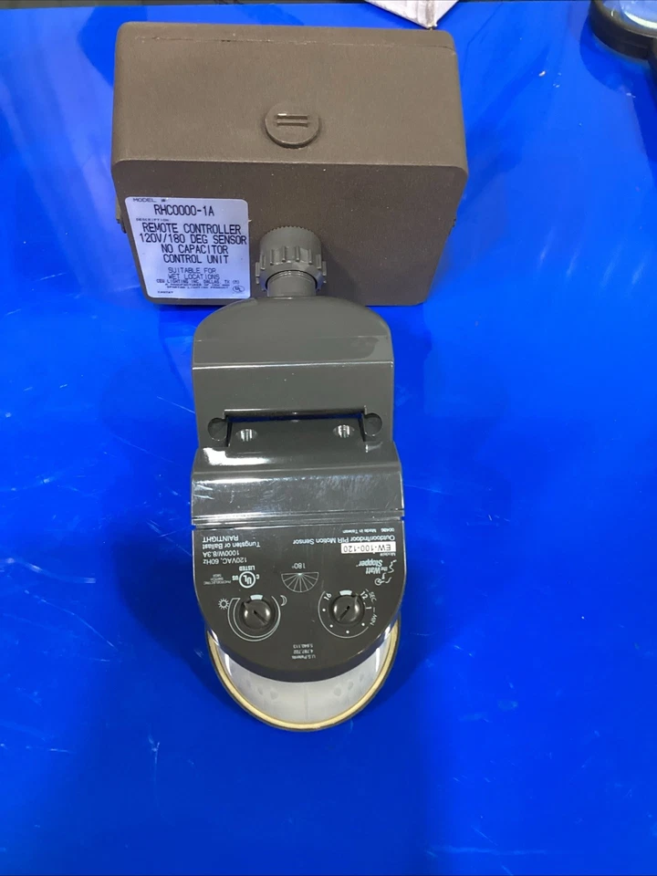 Wattstopper EW-200-120-W 120 VAC 270 Degrees Isolated Relay White Outdoor Sensor - Image 3 of 3