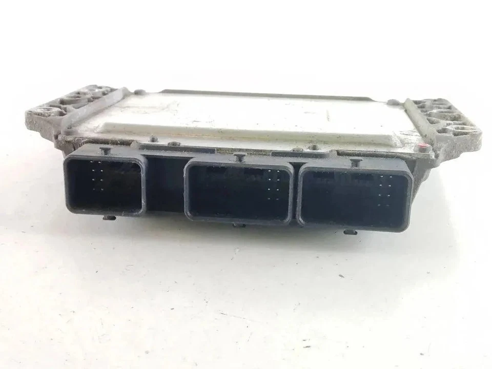 RENAULT MEGANE III Grandtour KZ0/1 Engine Control Unit 237100131R 31927339 - Immagine 2 di 4