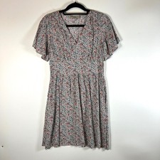 LOFT Floral Flutter Sleeve V Neck Smocked Waist Midi Dress womens Size 6 cottage