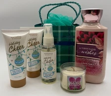 Holiday Cheer Gift Set Shower Gel, Body Lotion & Body Mist, Scented Candle