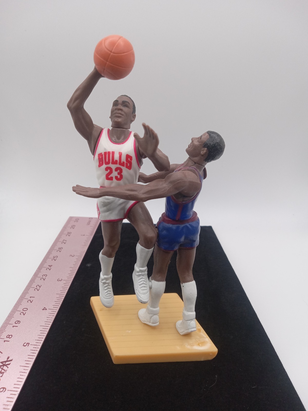 Kenner Starting Lineup 1989 Michael Jordan #23 vs Isiah Thomas #11 Figure Set