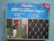 100 MERRYBRITE NET MINATURE CHRISTMAS LIGHT SET - 48" X 48"