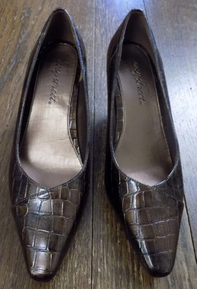Zapatos de tacón Easy Street marrón cocodrilo en relieve de 2,5" elegantes charol sintético talla 7,5 W Foto 2 de 4