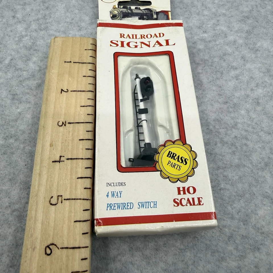 Model Power 1680 HO Scale Railroad Signal w/Brass Parts & 4 Way Wired Switch NEW - Image 3 of 4
