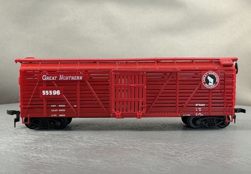 Walthers - Great Northern -40' Stock Car + Wgt #55596
