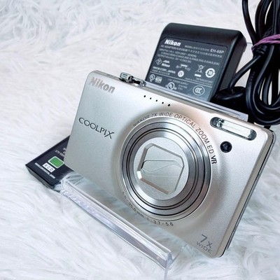 Nikon COOLPIX S6000 14,2-MP-Kompaktdigitalkamera silber Japan