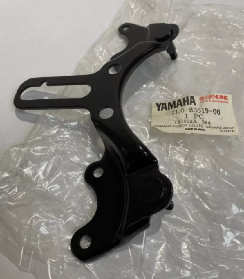 NUEVO OEM NOS Yamaha 1978-1979 XS400 Medidor Soporte 2L0-83519-00 Foto 2 de 3