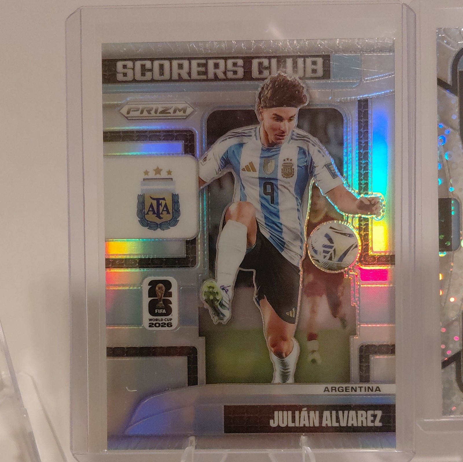Julián Álvarez Rookie 2022 Topps Wonderkids Gold Lava PSA 10, 2 Prizm Refractors view 3