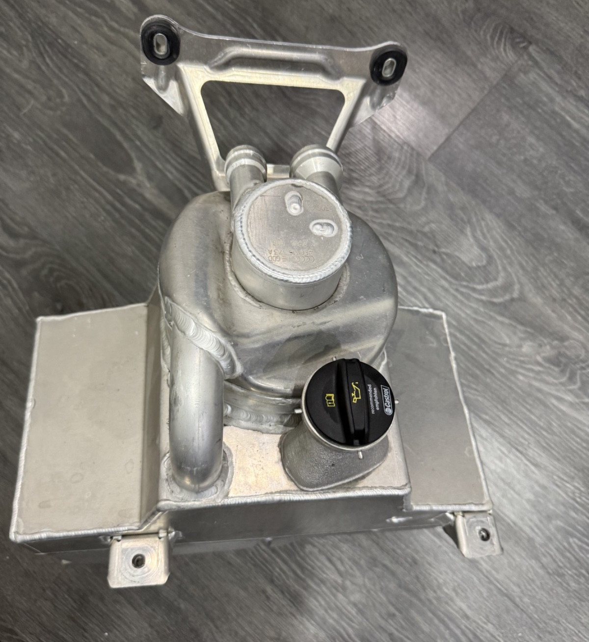 LAMBORGHINI HURACAN LP610 ENGINE OIL SYSTEM RESERVOIR SUMP TANK 4S0115373A OEM