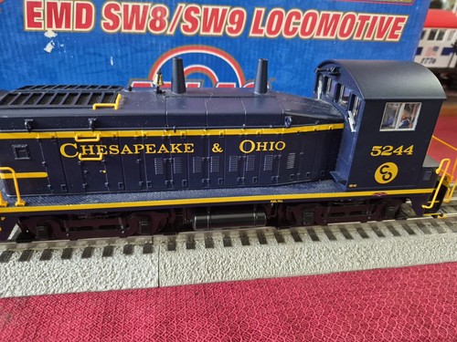 CONMUTADOR ATLAS #9127--2 O GAUGE C & O SW-9 #5244 FUNCIONÓ MUY BIEN MUY POCO TIEMPO DE FUNCIONAMIENTO EN MUY BUEN ESTADO | Condition: Used