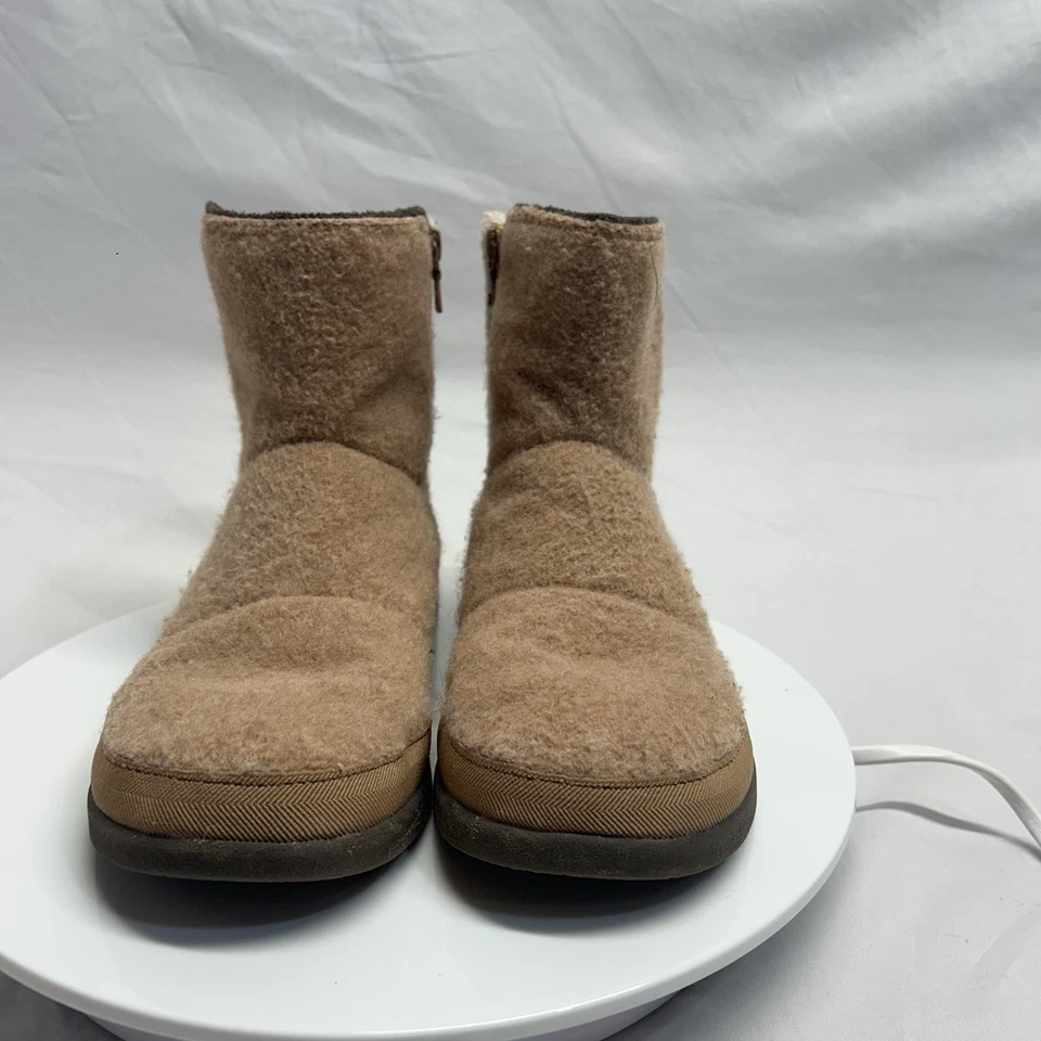 Chaco Women’s Revel Tall Boots Size 7.5 Brown Sugar Fleece Slippers - Image 2 of 4