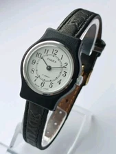 Vintage Watch CHAIKA Beautiful 17 Jewels Mechanical Womens Wristwatch USSR 1980s