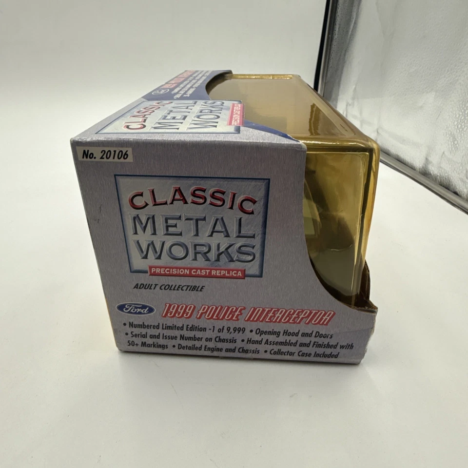 CLASSIC METAL WORKS MASSACHUSETTS STATE POLICE DIECAST CAR 1:24 SCALE - SEALED! - Image 4 of 4