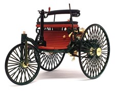 Norev 1/18 Scale Diecast 183701 - 1886 Benz Patent Motorwagen - Green