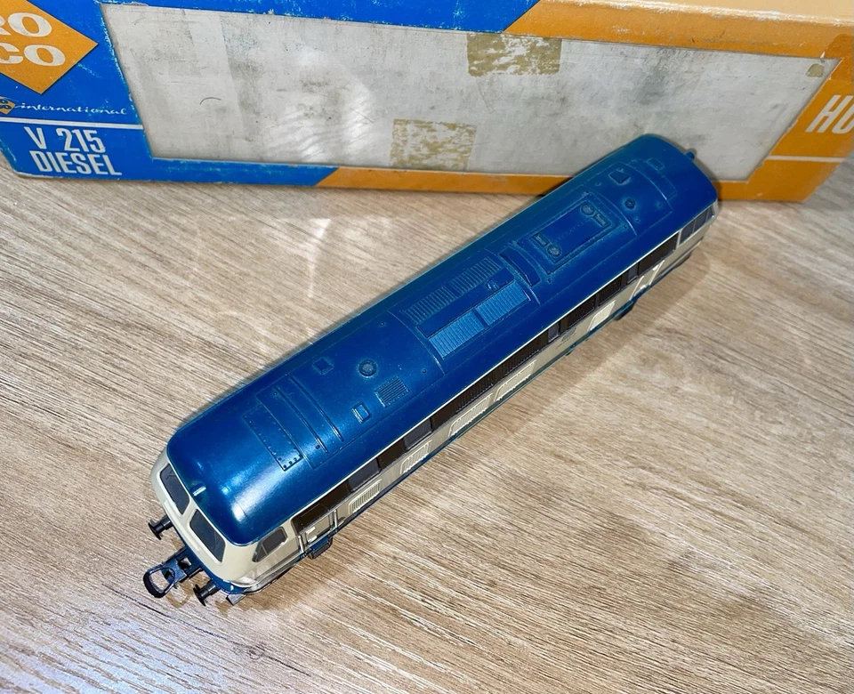 ROCO HO DB V215 DIESEL LOCO RN 215 033-2 BLUE/IVORY DIRECTIONAL LIGHTS - BOXED - Image 4 of 4