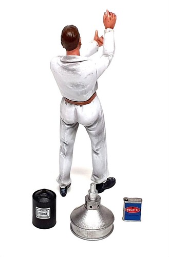 Figurina Le Mans Miniatures 1/18 FLM118045-D2 Lucien Fuel Filler tuta bianca anni '30 - Foto 3 di 5