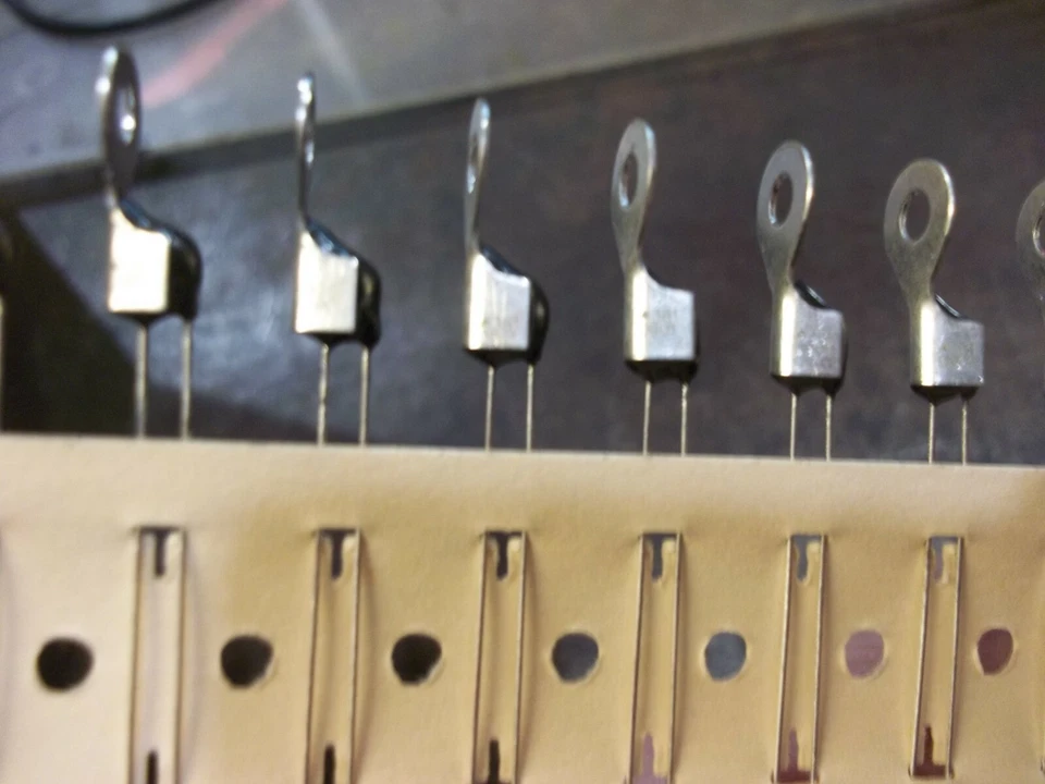 EPCOS B59901D110A40Z15 PTC THERMISTORS QTY. 500 (610) - Image 3 of 4