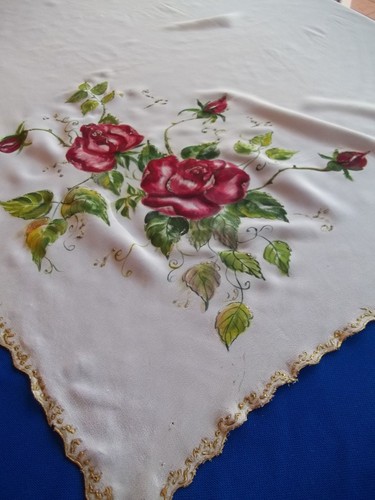 Vintage Hand Painted Red Roses Scarf gold edging hand made Beautiful! - Picture 6 of 7