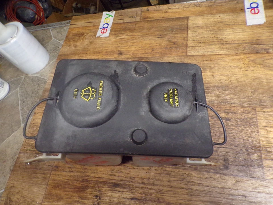 Depósito de refrigerante botella de líquido lavadora Ford F150 F250 F350 Bronco 1987-1996 OEM Foto 2 de 4