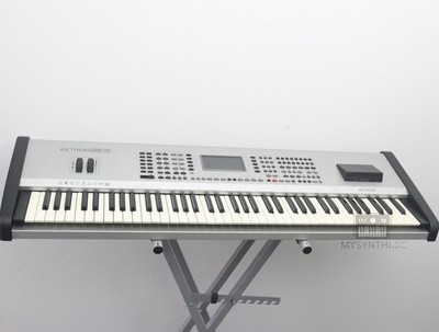 Ketron SD1 - 76 Tasten Workstation Keyboard + 1 Jahr Gewährleistung