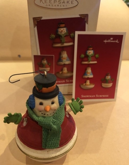 2003 Hallmark Keepsake Ornament ~ Snowman Surprise