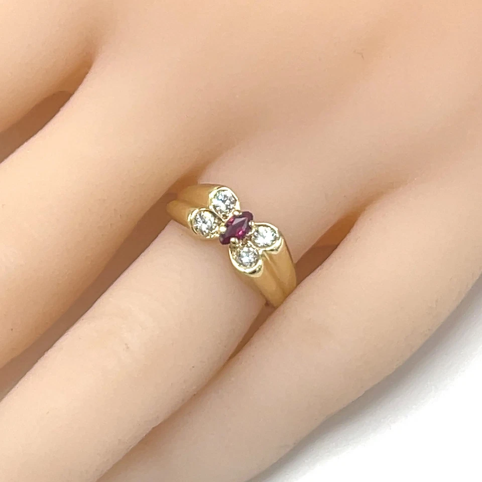Anillo mariposa diamantes rubí Van Cleef & Arpels Foto 2 de 4