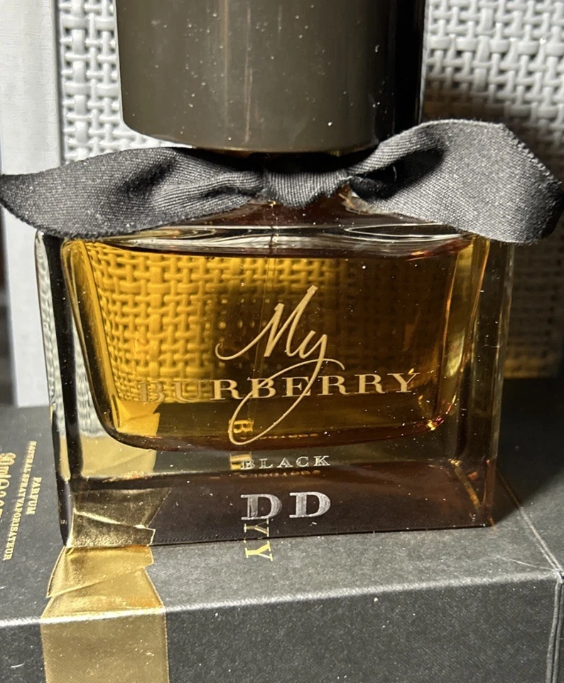 My Burberry Black de Burberry, spray de perfume para mujer de 3 oz Foto 3 de 4