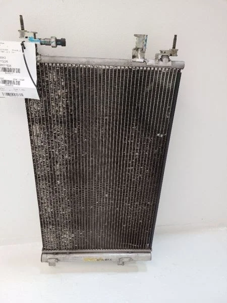 2014-2020 CHEVROLET IMPALA 1.4L AC Condenser 23305638 14-20 Foto 4 de 4