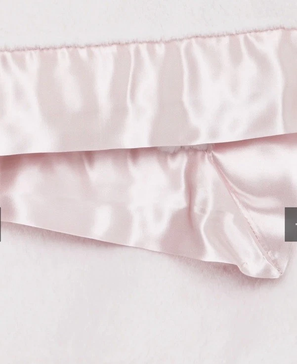 NUEVO CON ETIQUETAS $99 Pequeña Jirafa Lujo Bebé Manta Piel Sintética Rosa Foto 3 de 4