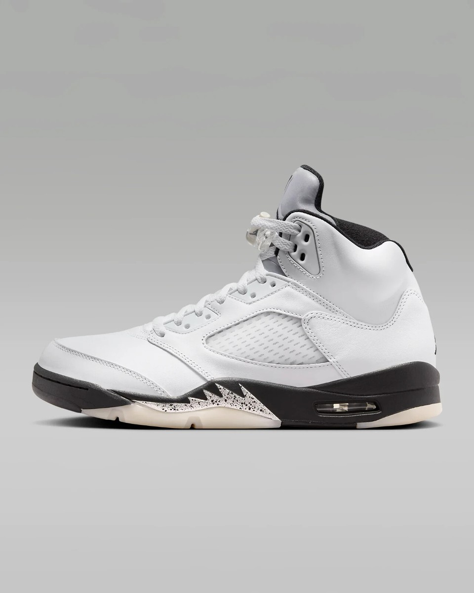 シューズ(男性用) Nike Air Jordan 5 Retro \"White and Black Nike Air Jordan 5 Retro 