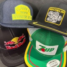 Paquete de 4 tapas de malla con logotipo corporativo - Hechas en EE. UU., 7UP, Red Bull, Michelin