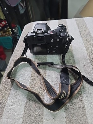 FinePix S7000 19x 6x Optical Digital Camera W Case bag,& 2 Lens Camare Is Glich