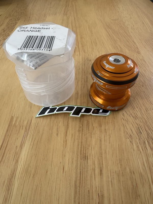 Hope Headset 1 1/8” Headtube. Orange