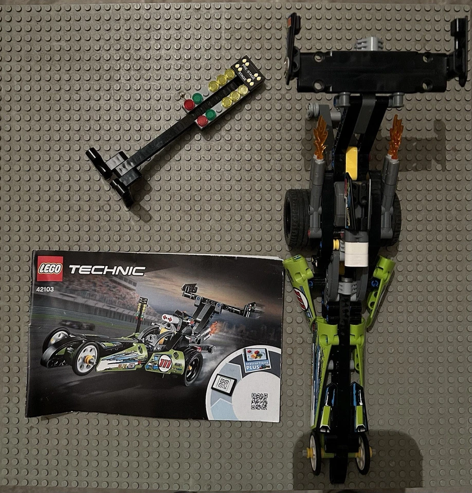 LEGO Technic 42103 Dragster, foto 2 di 2