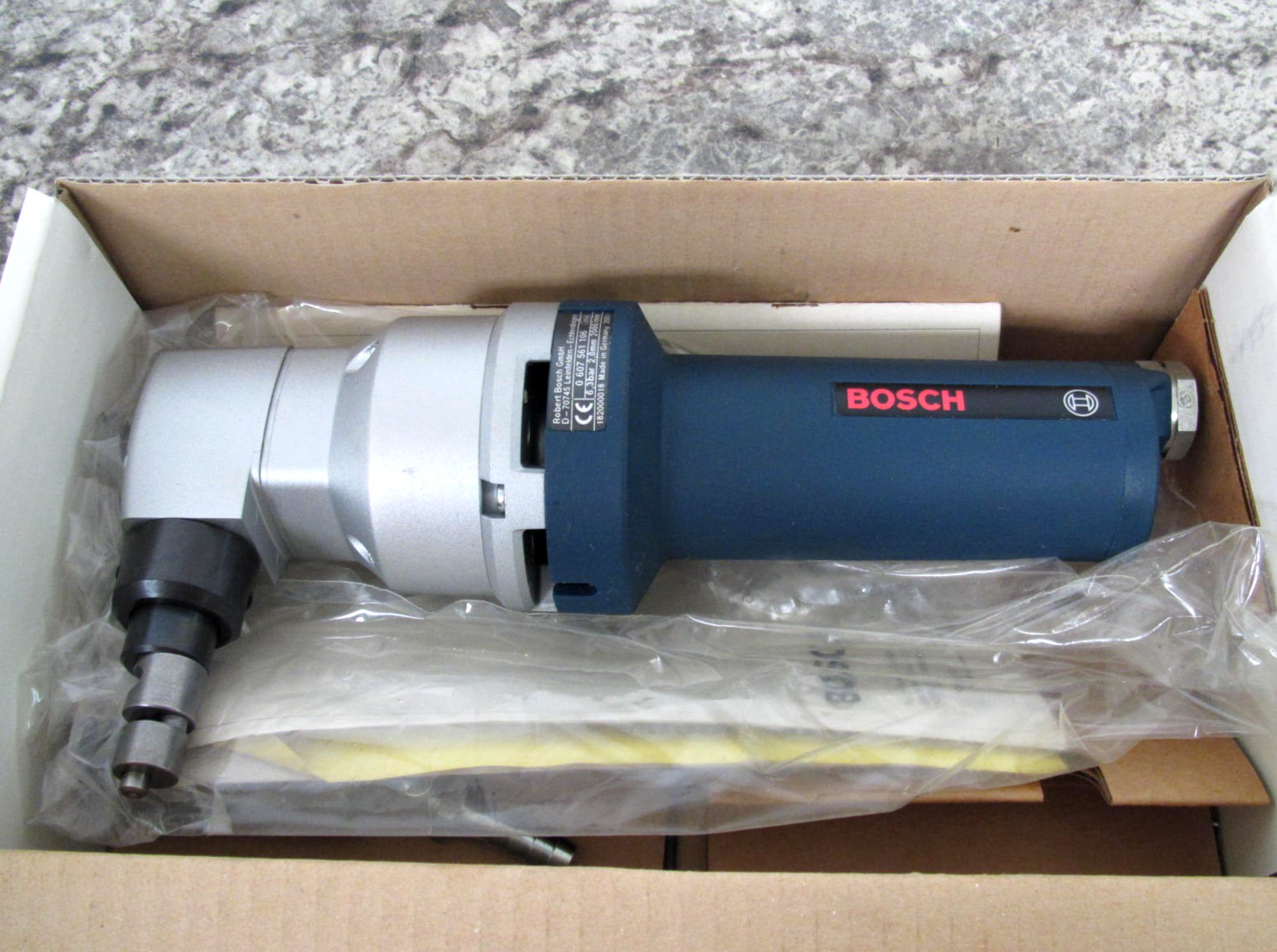New Bosch 7561 / 0 607 561 106 / 0.607.561.106 400W Pneumatic Shears / Nibbler