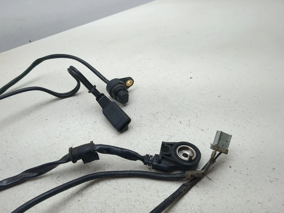 04-09 Honda VT750CA Shadow Aero 750 conjunto de relé suporte de bateria de partida - Imagem 4 de 4