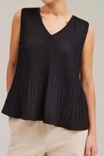 Grade & Gather pleated v-neck blouse BLACK