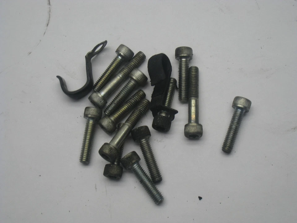 1979 YAMAHA XS1100S XS 1100 S CRANKCASE CLUTCH COVER PROTECTOR HARDWARE BOLTS - Image 2 of 3