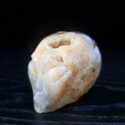 2 Zoll Indonesische Achat Geode Kristall Stern Wesen. 150gramm.