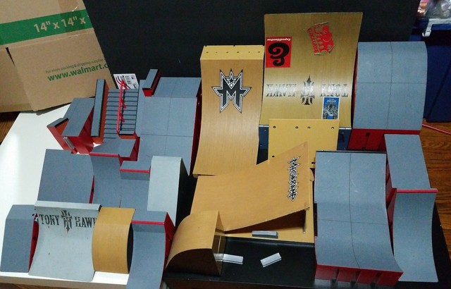 tony hawk tech deck skatepark ramp set