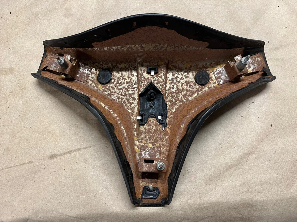 Dodge Dart Swinger Plymouth Duster Valiant Hornpad 73-76 OEM 1973-1976 Foto 3 de 3