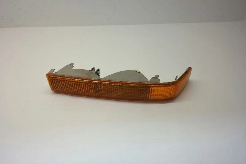 1998 - 2005 CHEVROLET BLAZER ВОДИТЕЛЬ ЛЕВЫЙ ПАРКОВОЧНЫЙ ФОНАРЬ OEM НИЖЕ ФАРЫ - Изображение 4 из 4