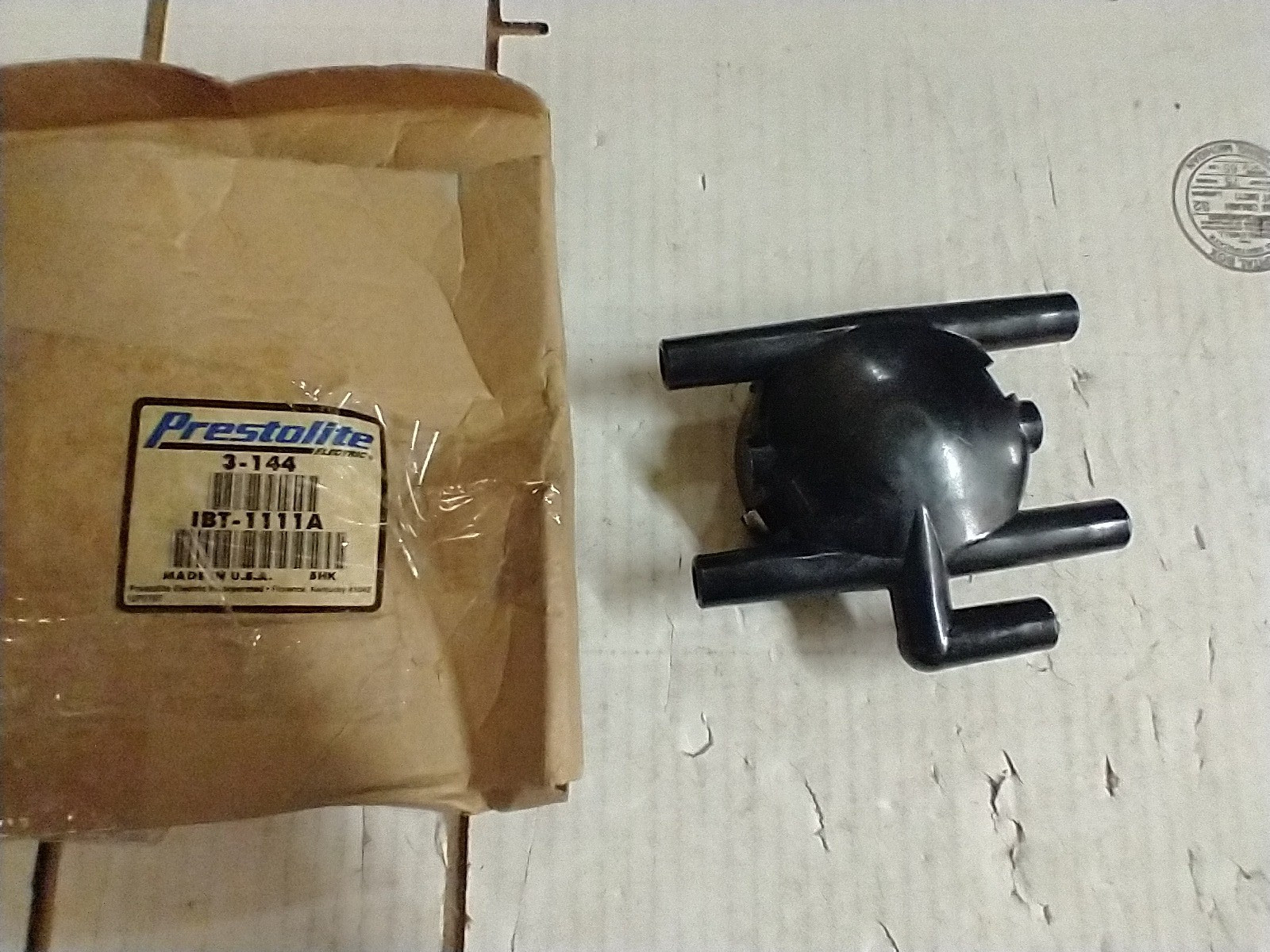 3-144 PRESTOLITE DISTRIBUTOR CAP