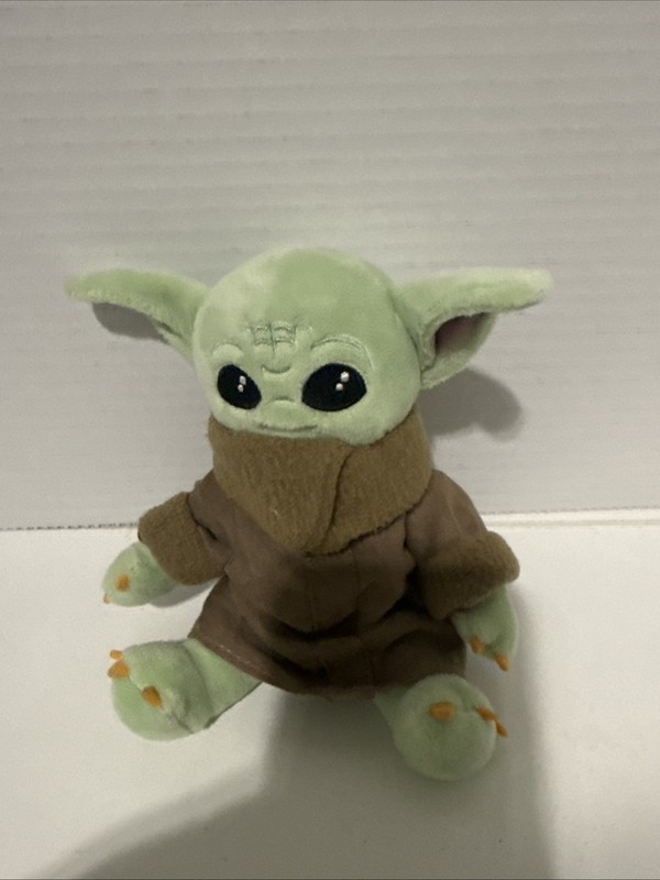 Yoda Plushy With A Magnetic Bottom Set A 5 1/2 Inches Tall